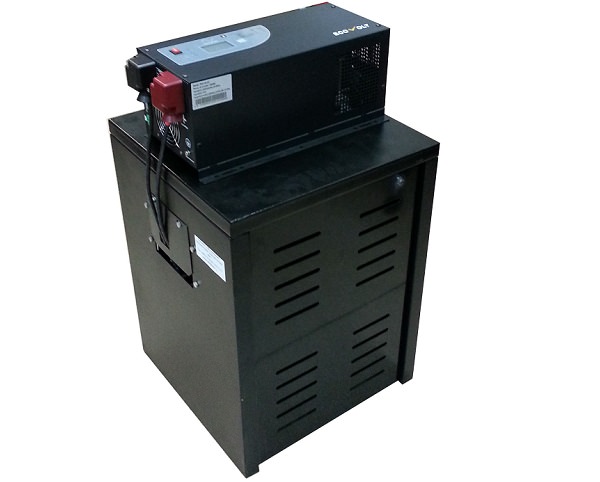 Шкаф аккумуляторный (для 4-х батарей) от магазина «LiderTeh» — электротехническое оборудование